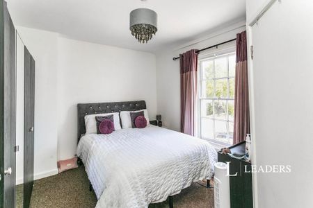 3 bedroom apartment to rent - Photo 4