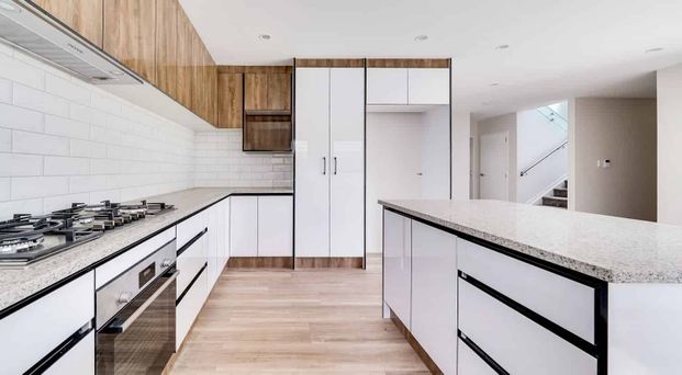 Modern 4BR Family Home in Blockhouse Bay - Photo 1