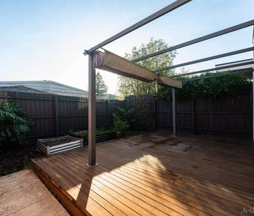 3/166 Rathcown Road, Reservoir - Photo 4