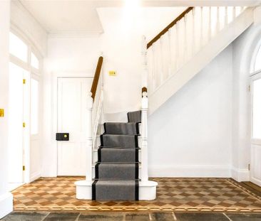 3 bedroom end of terrace house to rent - Photo 2