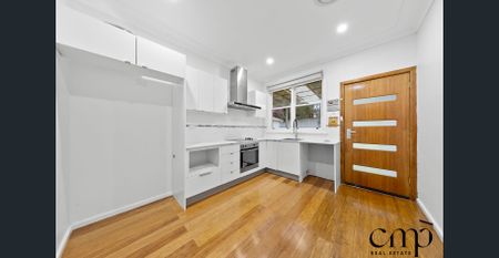 Three Bedroom Home + Versatile Sleepout! - Photo 3