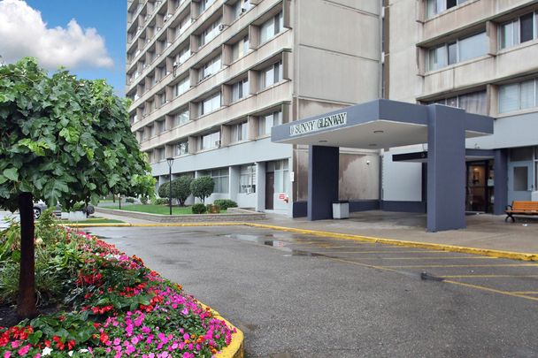 For Lease - 10 Sunny Glen Way Unit# 2007, Toronto, Ontario - Photo 1