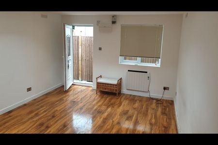 Studio Flat, Watford Way, NW4 - Photo 5