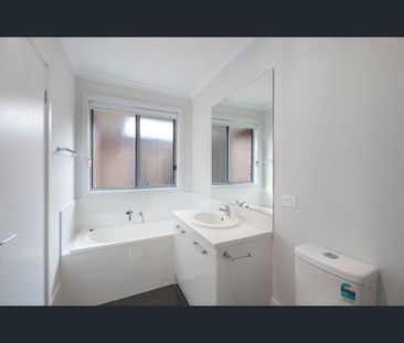 16 Pellew Street, Parafield Gardens, SA 5107 - Photo 4
