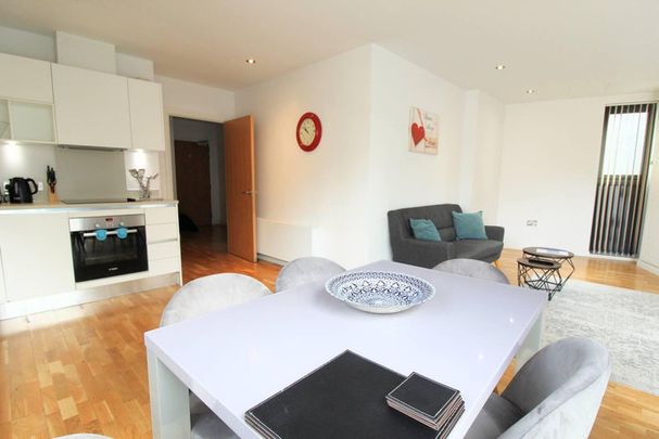 Bermondsey Street - Photo 1