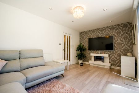 21 Wisley Way - Photo 4