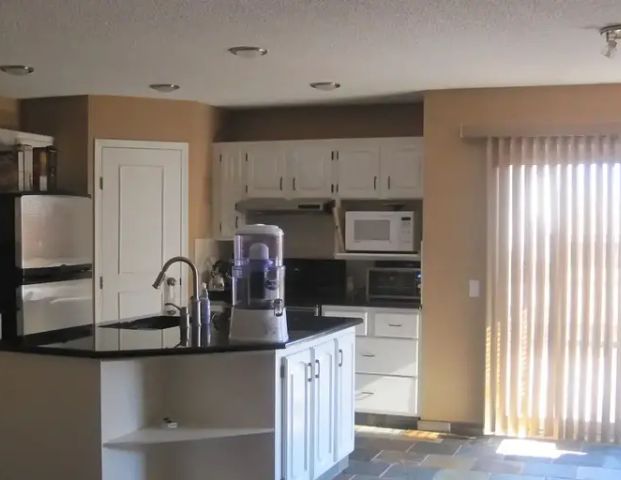 Sundance Room For Rent | Calgary - Photo 1