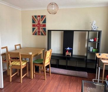 Portswood Road, Southampton - Photo 2