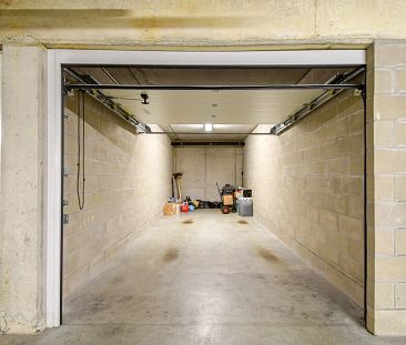 Instapklaar éénslaapkamerappartement met inpandige garagebox in centrum van Gistel - Foto 6