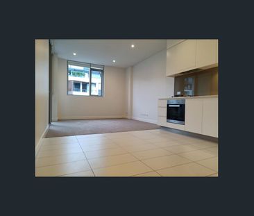 One Bedroom with Study Nook - Photo 3