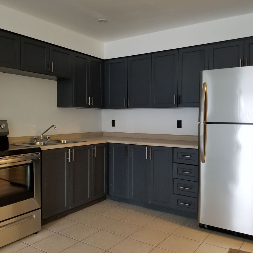 For Lease - 28 Victoria Avenue Unit# 310, Hamilton, Ontario - Photo 1