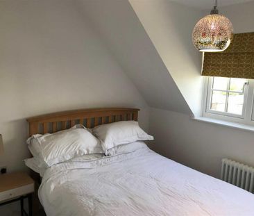 3 bedroom end of terrace house to rent - Photo 4