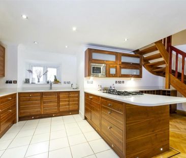 2 Bed Maisonette, Yorkshire Grey Place, NW3 - Photo 2