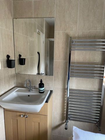 Room in a Shared House, Greenfield Crescent, BN1 - Photo 5