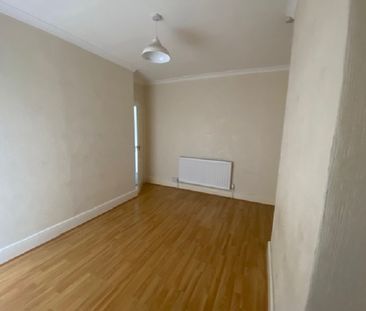 Brecon Road, Ystradgynlais, Swansea. - Photo 4