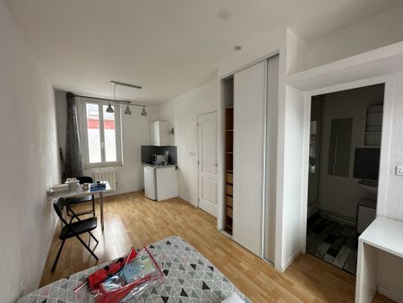 STUDIO MEUBLÉ QUARTIER SAINT HONORÉ - Photo 2