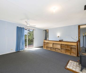 Charming Two?Storey Home in Old Florida Beach – Fresh to Market - Photo 1