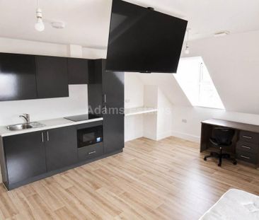 Studio to rent - Photo 2