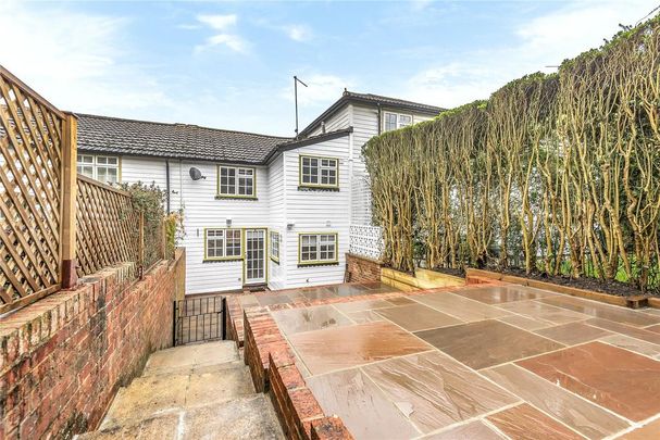 2 bedroom terraced house to rent - Photo 1