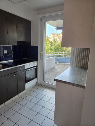 Situé au centre-ville de Payerne - Photo 2