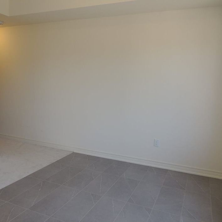 For Lease - 9436 Bayview Avenue Unit# Coach, Richmond Hill, Ontario - Photo 1
