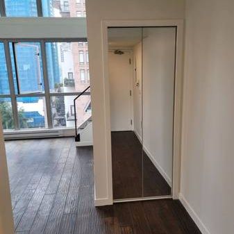 Renovated View LOFT for rent - Photo 3