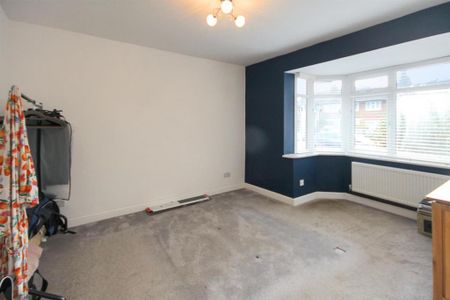 2 bedroom semi-detached bungalow to rent - Photo 3