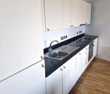 2 bedroom apartment to rent - Photo 6