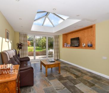 4 bedroom detached house to rent - Photo 2