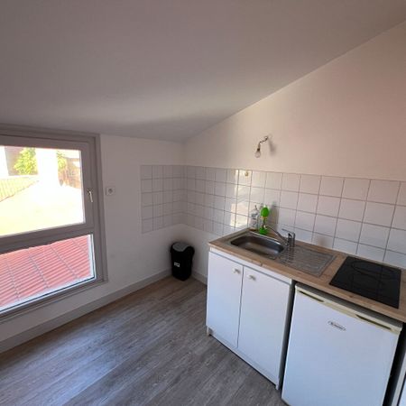 Location Appartement 1 pièce 31m² - Photo 3