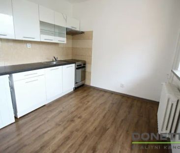 Pronájem bytu 2+1 se dvěma balkóny, 57 m - Photo 2
