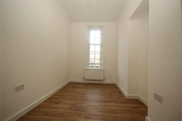 3 bedroom apartment to rent - Photo 1