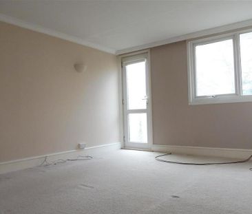 2 bedroom maisonette to rent - Photo 6
