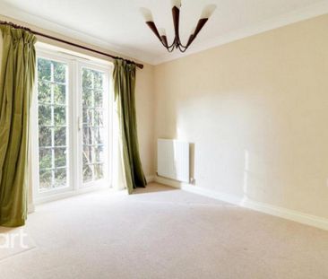 3 bedroom end of terrace house to rent - Photo 5