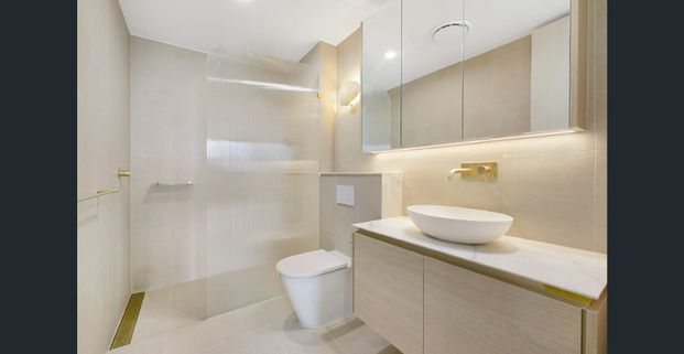 Now Leasing – Studio Apartment in Prime Southport Location - Photo 1