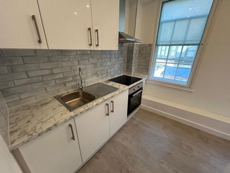 Studio Flat, London, SW1V - Photo 2