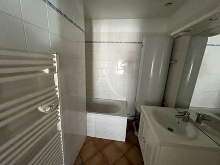 Location appartement 3 pièces, 65.82m², Les Hermites - Photo 2