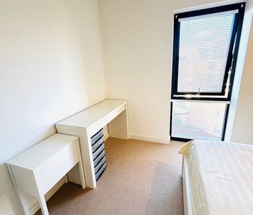 Room in a Shared Flat, Clubhouse Apartments, E14 - Photo 2