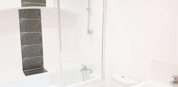 Marketfield Road, Redhill, Surrey, RH1 - Photo 2