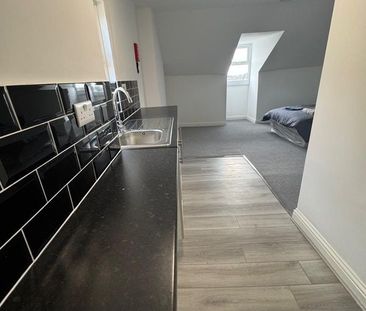 Studio Flat, Beulah Road, CR7 - Photo 3