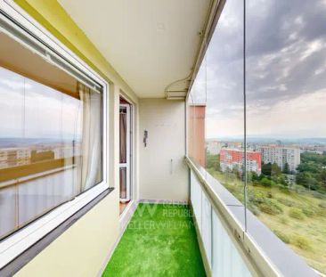 Pronájem světlého a útulného bytu 2+1 s lodžií a výhledem na západ ... - Photo 1
