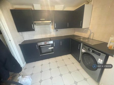 3 bedroom terraced house to rent - Photo 5