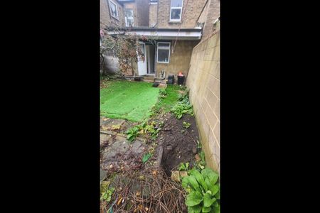 Studio Flat, Huxley Road, E10 - Photo 4