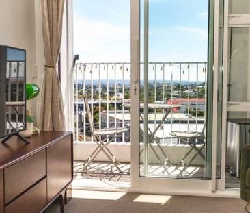 Charming Corner Apartment Mount Eden - Photo 1