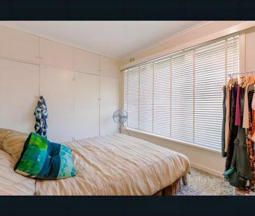 3 Bed, 1 Bath - Photo 5