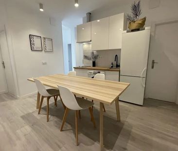 Calle del Divino Pastor, Madrid, Community of Madrid 28004 - Photo 6