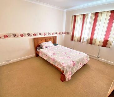3 bedroom House To Let - Photo 3