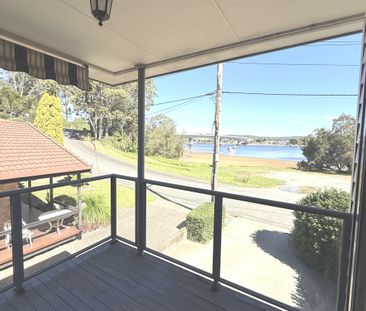 Low-Maintenance Waterfront Townhouse - Photo 6