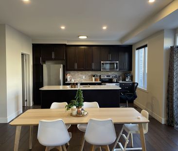 For Lease - 1960 Dalmagarry Road Unit# 52, London North, Ontario - Photo 1