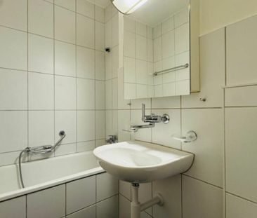 Gepflegte 1.5-Zimmerwohnung im Hinterhaus an zentraler Lage in Basel - Photo 4